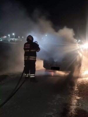 antakyada seyir halindeki otomobilde yangin cikti SIazRW9T.jpg