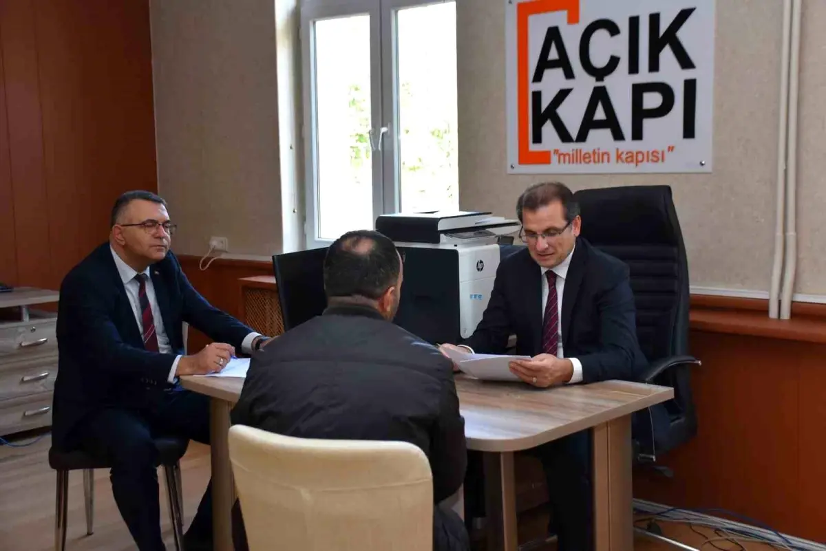 kaymakam ali guldogan vatandaslarla acik kapi bulusmasinda bir araya geldi fn92Jpba.jpg