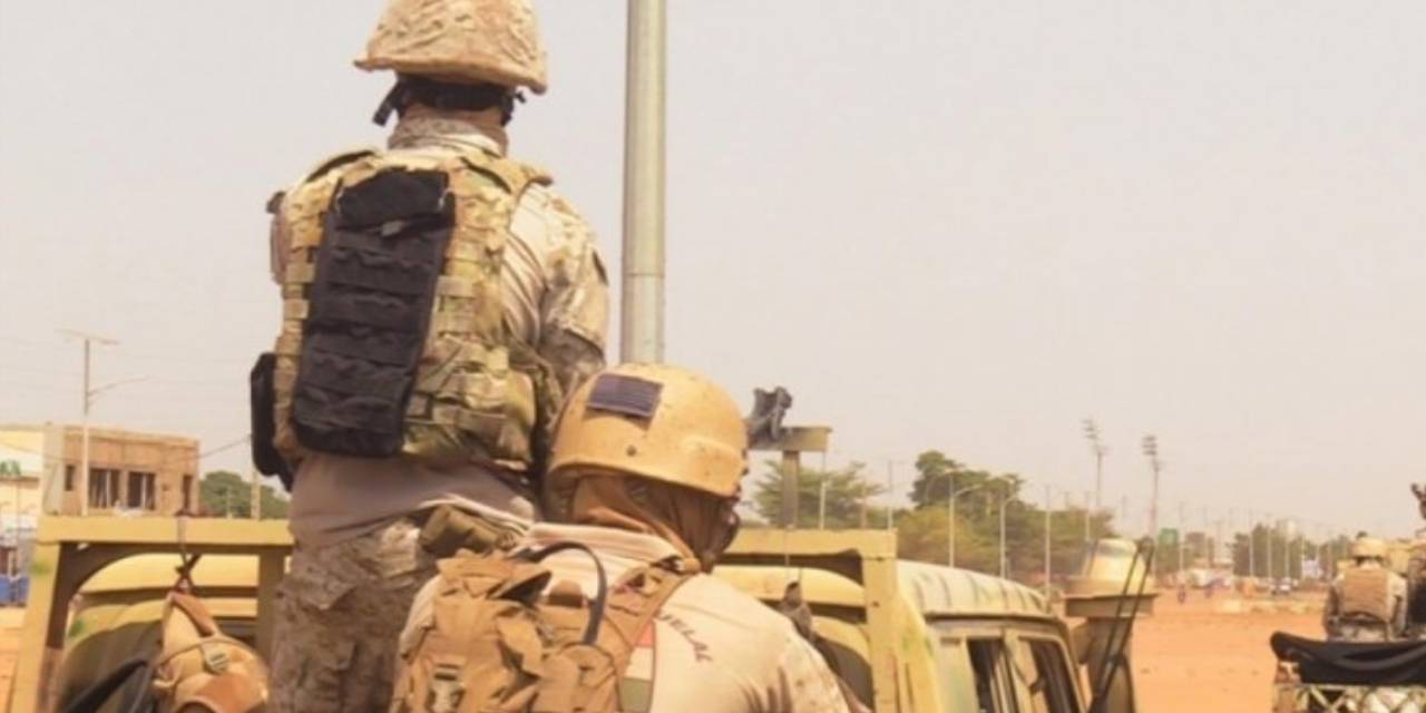 nijeryada ordu ile teror orgutu catisti 15 terorist oldu FXvQq1UK.jpg