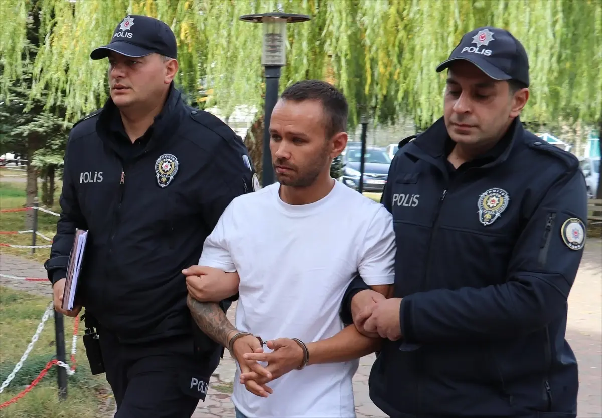 sivasta sehit babasiyla tartisan halk otobusu soforu gozaltina alindi LZqFUHNg.jpg