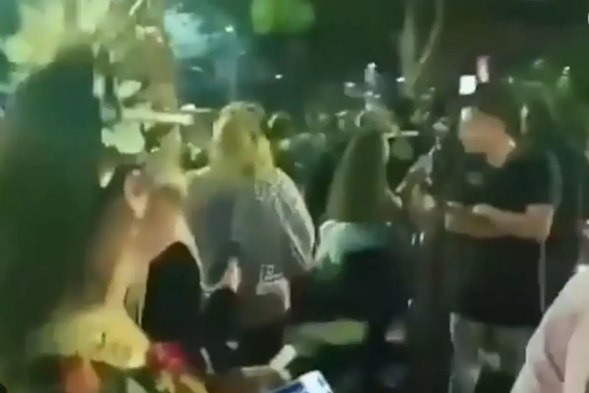 belediye baskani festivalde konustugu sirada vurularak olduruldu nKiibG4f.jpg