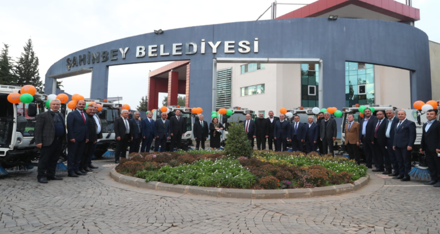 Gaziantep Belediyesi’nin ‘Sigara İçmeyen Personel’ İlanı Tartışma Yarattı